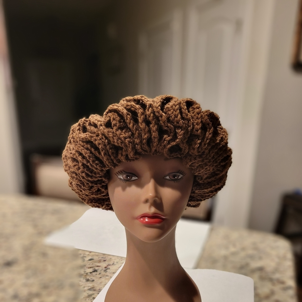 Crochet Ruffle hat - Picture 3 of 3